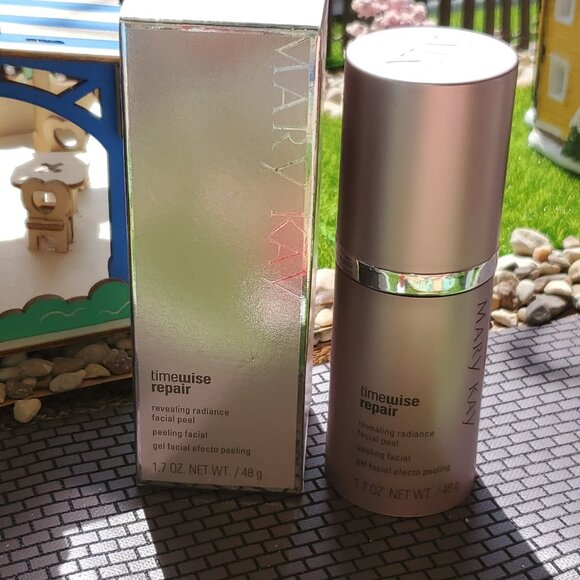 Mary Kay Timewise Repair Revealing Radiance Facial - Picture 5 of 9